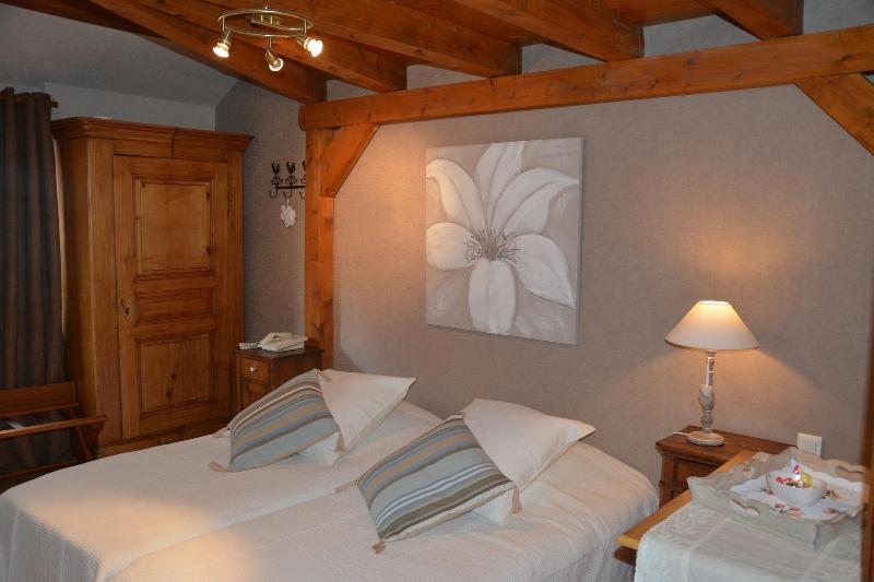 Hotel A L'Oriel รีควีร์ ภายนอก รูปภาพ